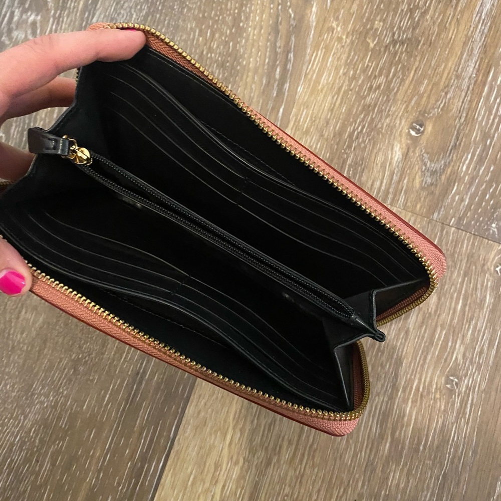 Marc Jacobs // Wallet - Picture 3 of 3